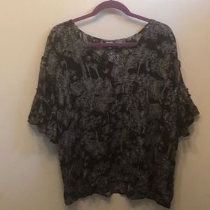 Black and White Floral a.n.a Blouse